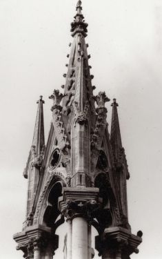Luc Dartois 1998 - Paris, Notre-dame (detail)