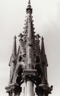 Luc Dartois 1998 - Paris, Notre-Dame (detail)