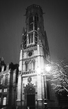 Luc Dartois 2009 - Paris by night under the snow, Saint-Germain l‘Auxerrois