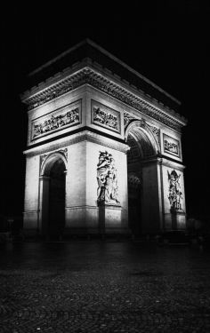 Luc Dartois 2017 - Paris la nuit sous la pluie, L‘Arc de Triomphe