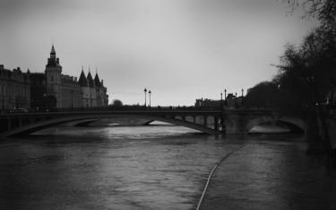 Luc Dartois 2018 - Paris flood, Notre-Dame bridge