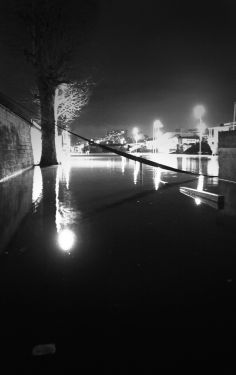 Luc Dartois 2018 - Paris by night flood, Banks of Seine under water (2)