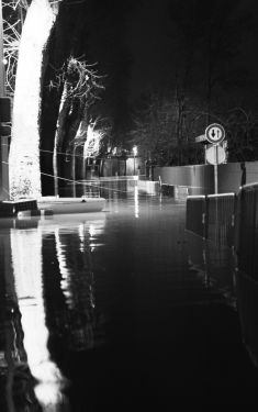 Luc Dartois 2018 - Paris by night flood, Banks of Seine under water