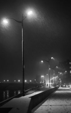 Luc Dartois 2018 - Paris by night under the snow, Anatole France bank