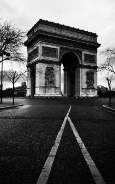 Luc Dartois 2020 - Paris under containment, L‘Arc de Triomphe (2)