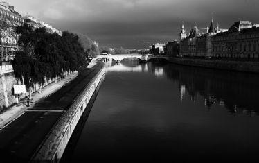 Luc Dartois 2020 - Paris under containment, Pont au Change (2)