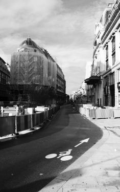 Luc Dartois 2020 - Paris under containment, Pont Neuf Street