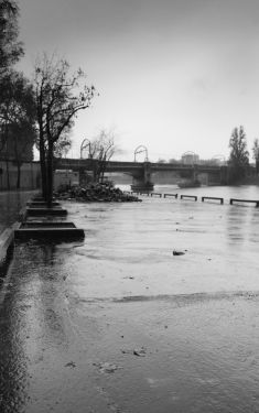 Luc Dartois 2020 - Paris sous la pluie, Port de Grenelle
