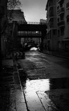 Luc Dartois 2020 - Paris sous la pluie, Rue Desnouettes