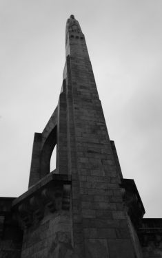 Luc Dartois 2021 - Paris sous la pluie, Statue de Sainte Genevieve