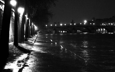 Luc Dartois 2008 - Paris la nuit sous la pluie, Quais de Seine, Pont Royal