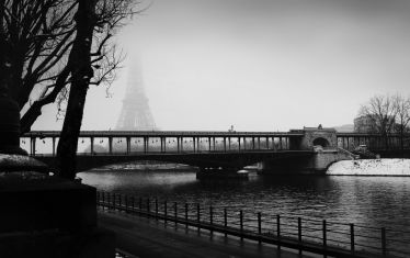 Luc Dartois 2009 - Paris under the snow, Bir-Hakeim bridge