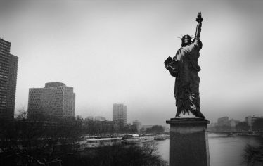 Luc Dartois 2009 - Paris sous la neige, Statue de la Liberté