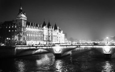 Luc Dartois 2009 - Paris la nuit sous la neige, la Conciergerie