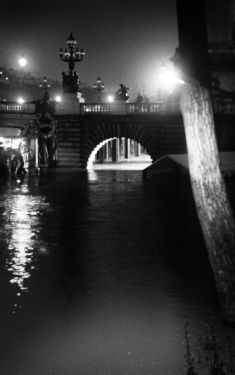 Luc Dartois 2016 - Paris by night flood, Alexandre III bridge