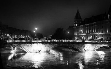 Luc Dartois 2016 - Paris by night flood, Saint-Michel bridge
