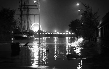 Luc Dartois 2016 - Paris la nuit inondations, Trois-mâts