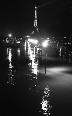 Luc Dartois 2018 - Paris by night flood, Eiffel Tower