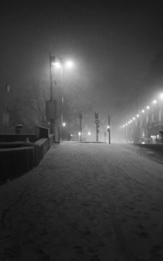 Luc Dartois 2018 - Paris by night under the snow, Voltaire bank