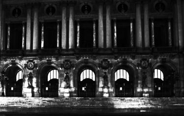 Luc Dartois 2019 - Paris by night under the rain, Garnier Opera