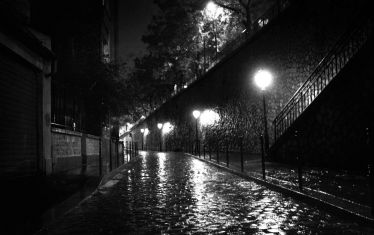 Luc Dartois 2019 - Paris by night under the rain, Berton Street (1)