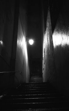 Luc Dartois 2019 - Paris la nuit sous la pluie, Rue des Eaux