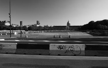 Luc Dartois 2020 - Paris under containment, Invalides