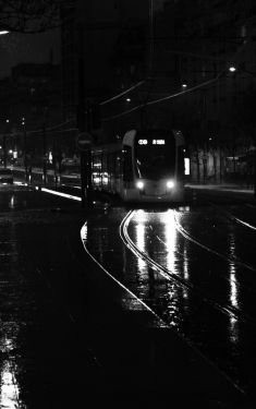 Luc Dartois 2020 - Paris by night under the rain, Lefebvre Boulevard (2)