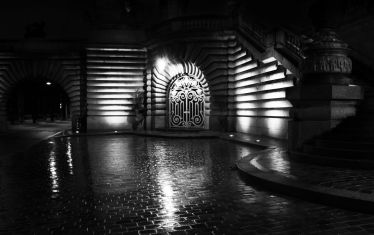 Luc Dartois 2020 - Paris by night under the rain, Alexandre III bridge (2)