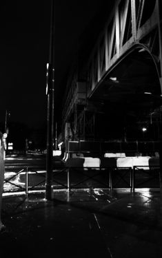 Luc Dartois 2020 - Paris la nuit sous la pluie, Pont de Bir-Hakeim (4)