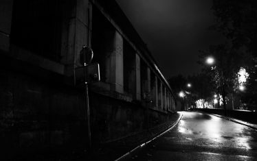 Luc Dartois 2020 - Paris by night under the rain, La Bourdonnais Port