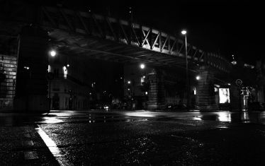 Luc Dartois 2020 - Paris by night under the rain, Dupleix metro station (4)