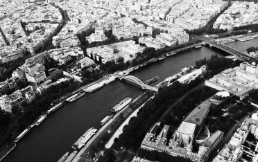 Luc Dartois 2020 - Paris, view from the Eiffel Tower, Branly‘s Bank