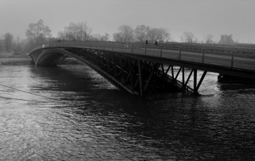 Luc Dartois 2021 - Paris inondations, passerelle Léopold Sedar Senghor
